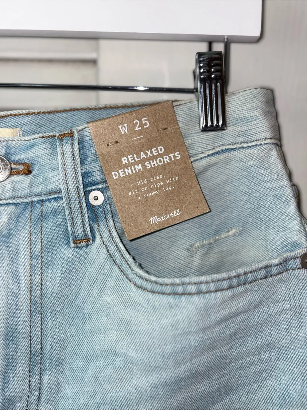 NWT Madewell Relaxed Denim Shorts 25 Light Wash Mid Rise Raw Hem